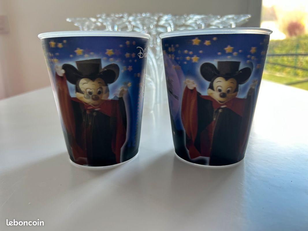 Verre Goblet Disney Halloween. Très bon état (image 3)