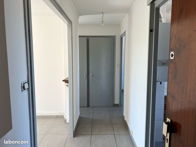 Appartement 3 pièces 53 m² · à Fontaine · 53 m² · 75 000 €