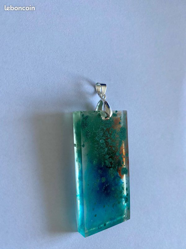 Pendentif long neuf (image 5)