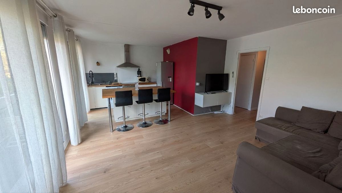 Appartement 2 pièces 47 m² · à Champagne-au-Mont-d'Or · 47 m² · 850 €