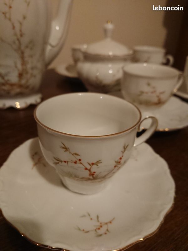 Service à Café Complet 12 Personnes - Porcelaine Bone China Italienne - Tasses 50ml Blanches Fleuries