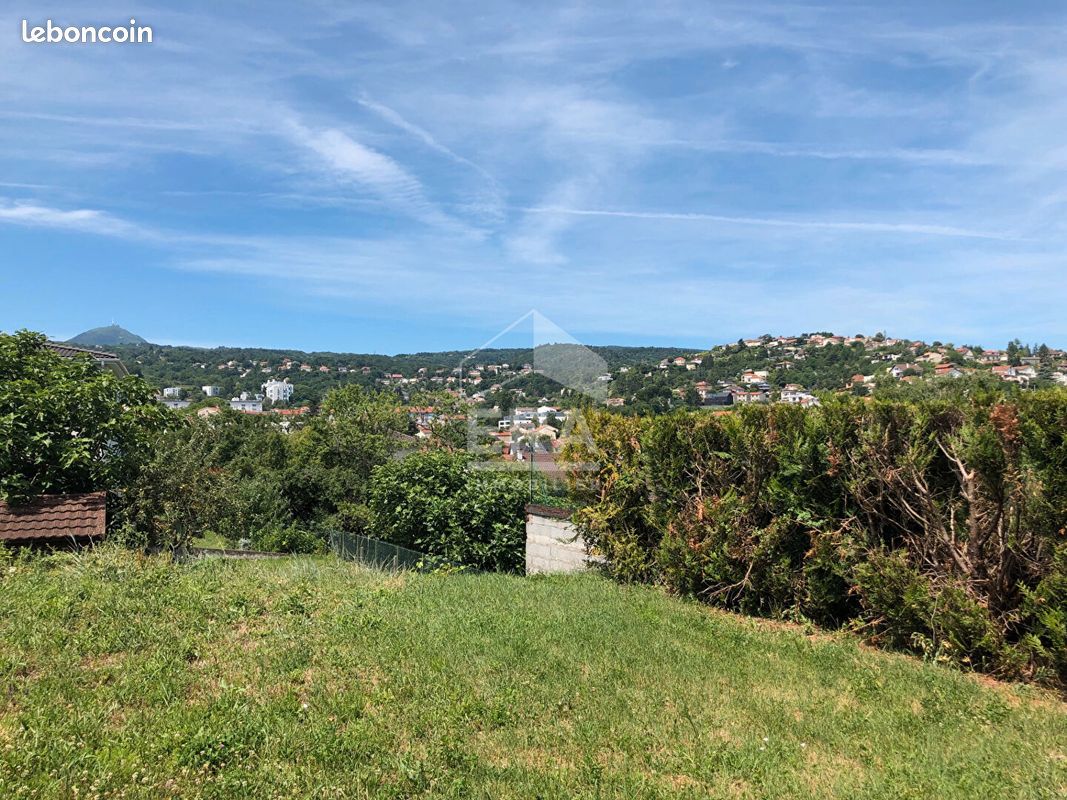 Terrain 536 m² · à Clermont-Ferrand · 536 m² · 212 000 €