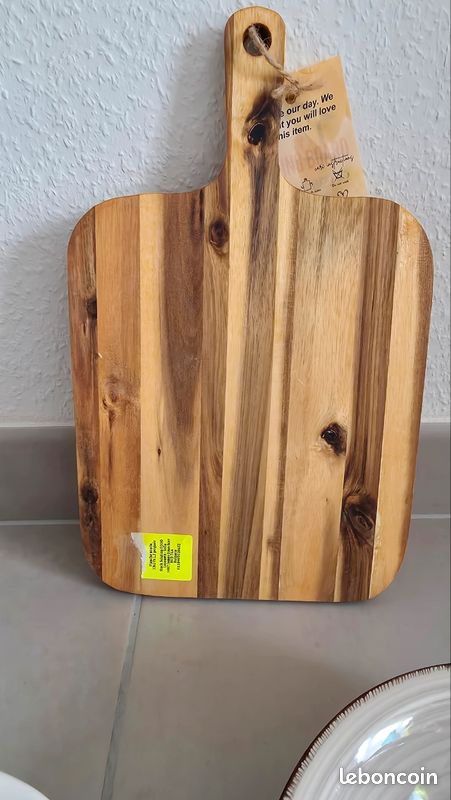 Assiettes et planche bois acacia (image 4)