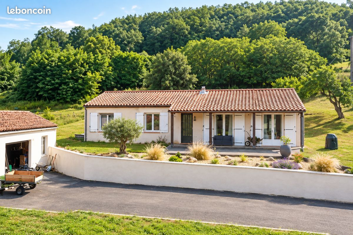 Maison 4 pièces 94 m² · à Pujols · 94 m² · 220 000 €