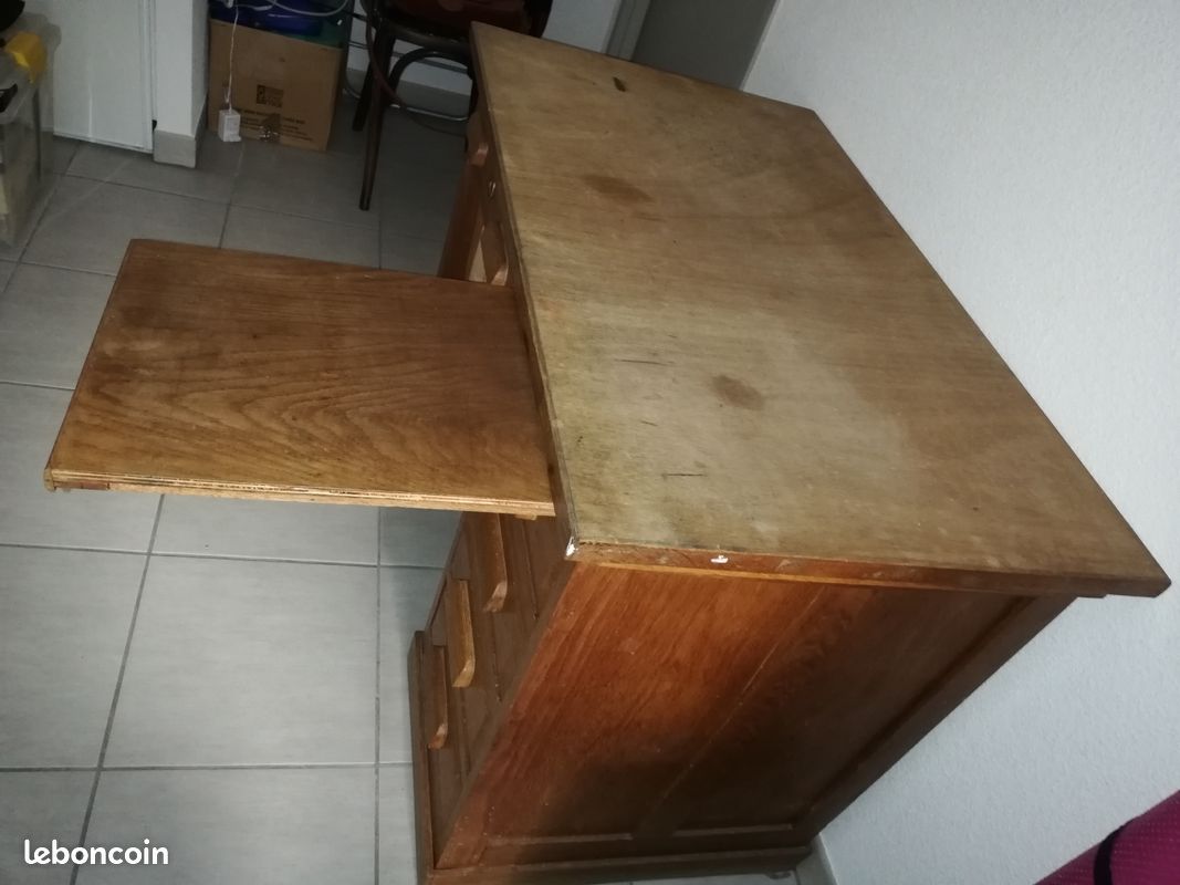 Bureau (image 2)
