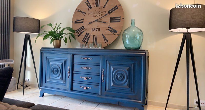Buffet en bois (image 1)