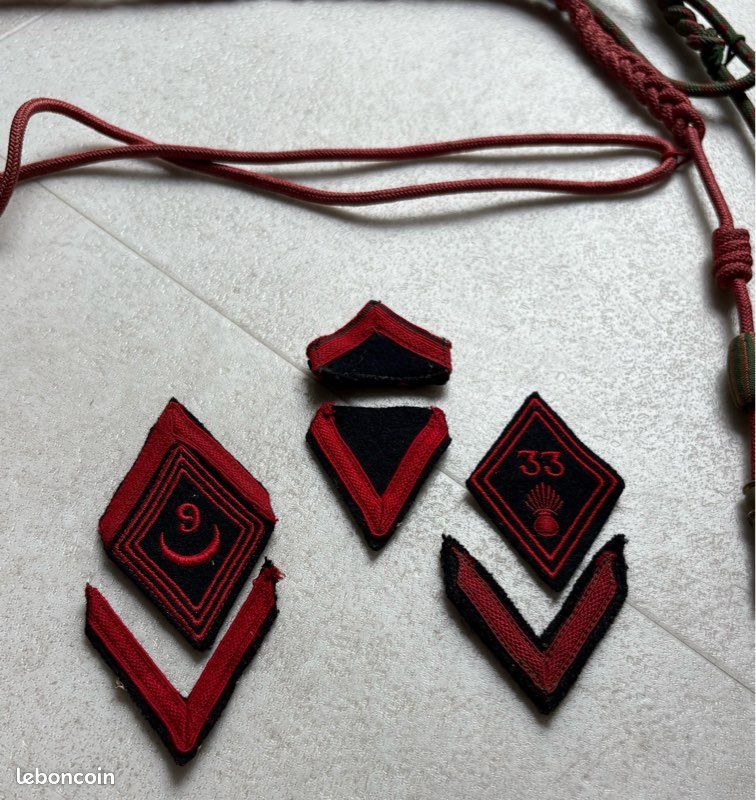 Lot d’anciens insignes militaires français & fourragères d’uniforme – Militaria vintage (image 3)