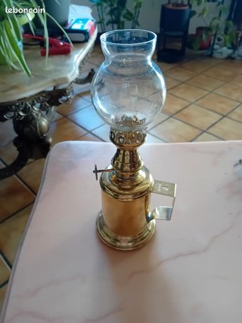 LAMPE OLYMPE à Essence en Laiton type Pigeon