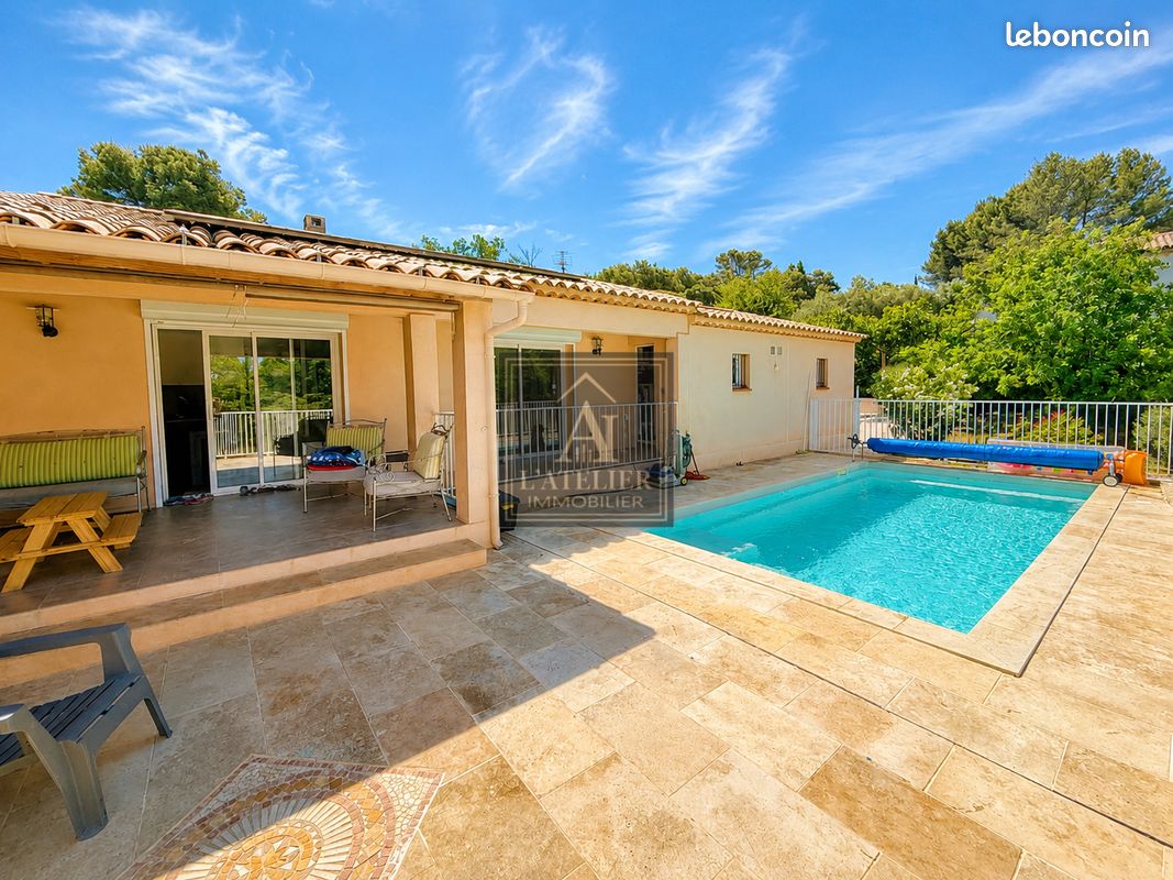 Maison 5 pièces 136 m² · à Flassans-sur-Issole · 136 m² · 469 000 €