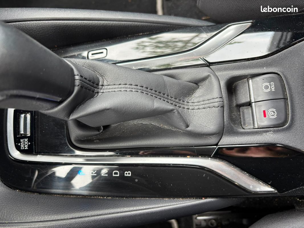 TOYOTA COROLLA TOURING SPORTS HYBRIDE MY21 122h Dynamic (image 34)