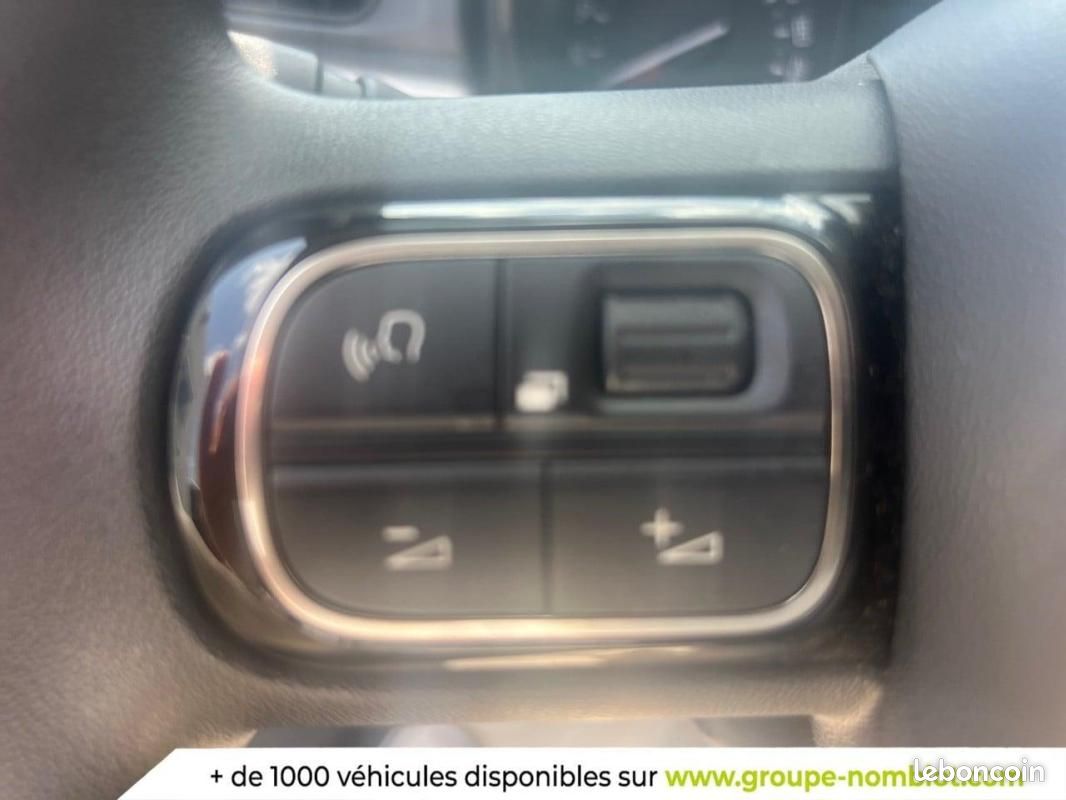 Citroën C3 PureTech 82 S&S BVM5 Graphic (image 15)