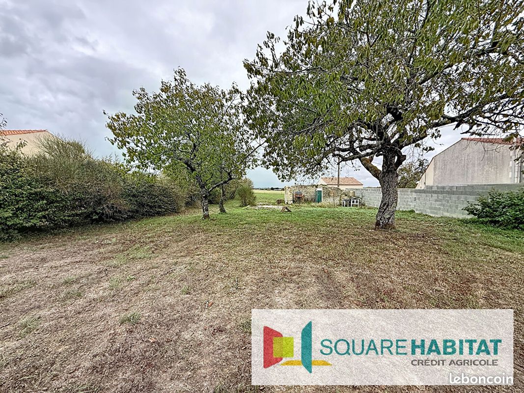 Terrain 2665 m² · à Courçon · 2 665 m² · 29 500 €