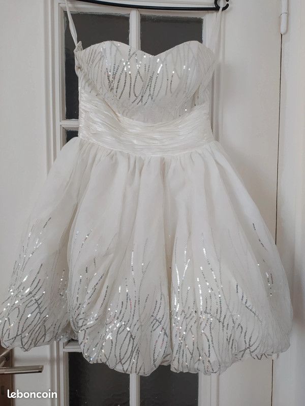Robe bustier mariage blanche à sequins argents (image 1)