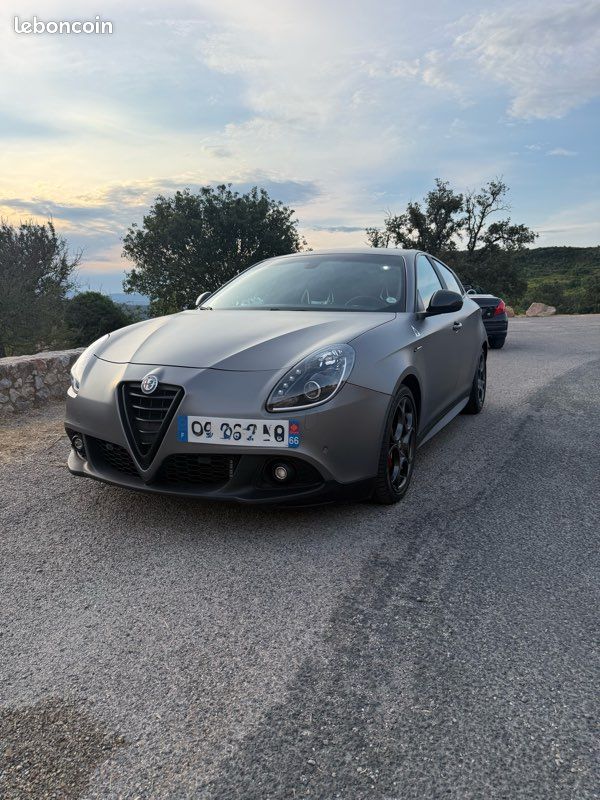 Alfa Romeo Giulietta QV Launch Edition (image 1)