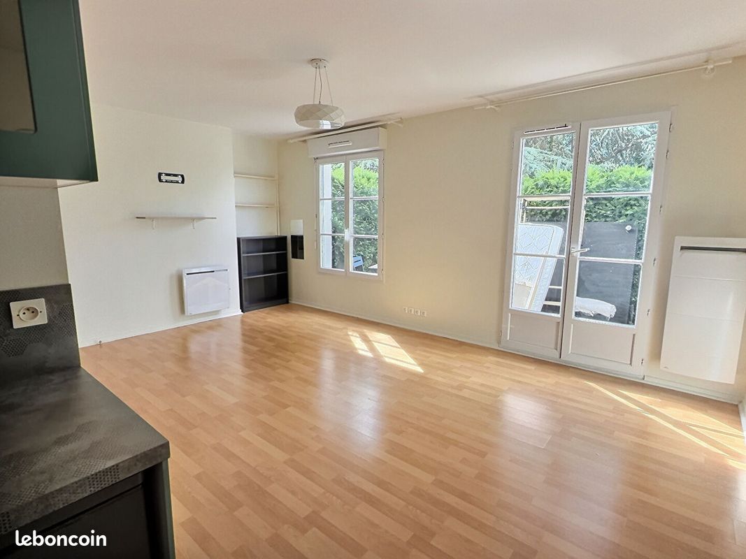 Appartement 1 pièce 27 m² · à Combs-la-Ville · 27 m² · 128 000 €