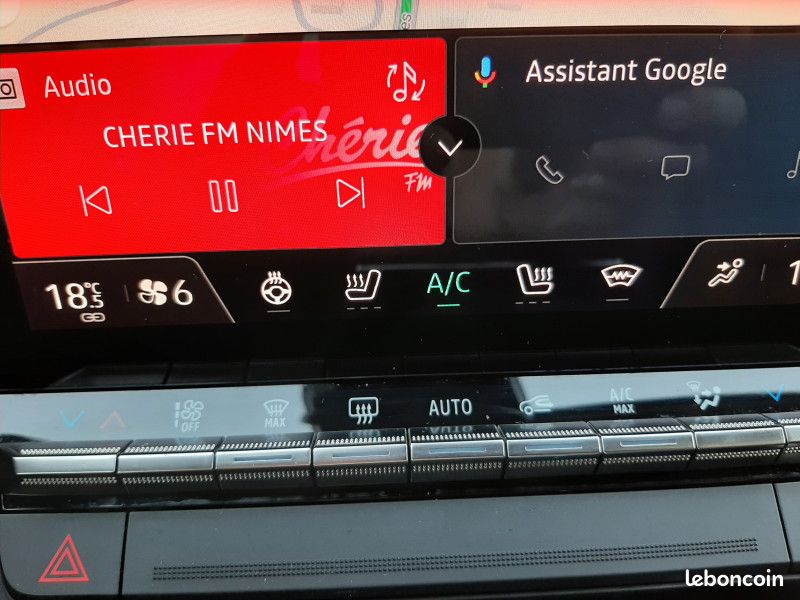 Renault AUSTRAL 1.2 E-TECH FULL HYBRID 200CH ICONIC (image 28)