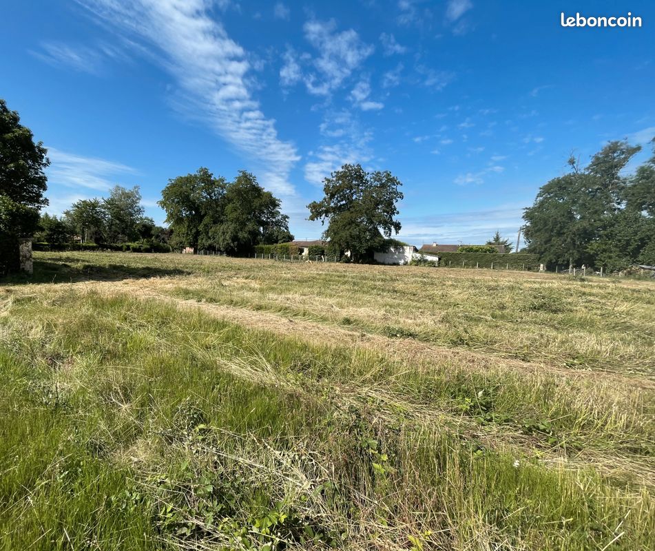 Terrain à batir · à Saint-Médard-de-Mussidan · 39 000 €