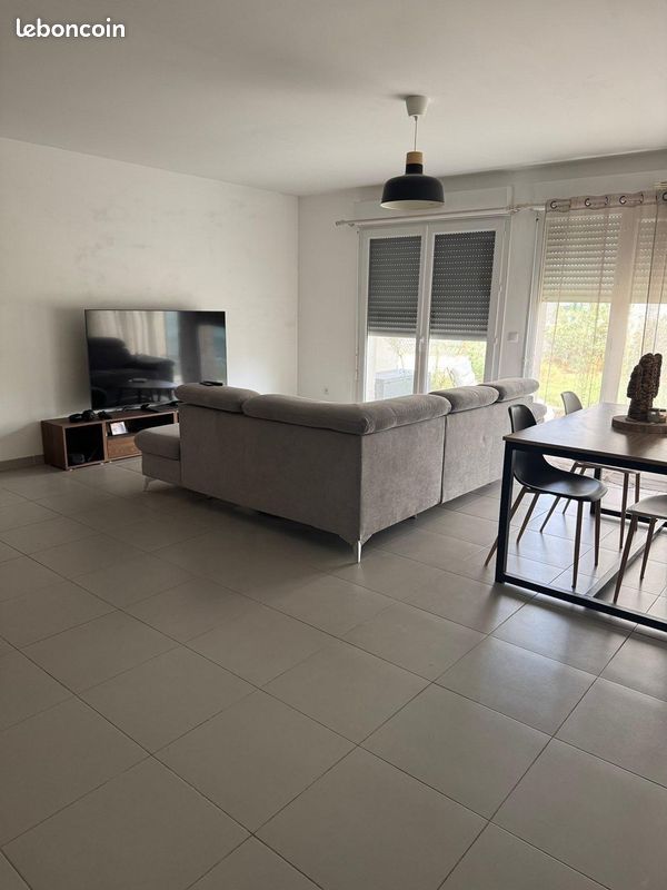 Maison 4 pièces 101 m² · à Saint-Martin-de-Crau · 101 m² · 1 075 €