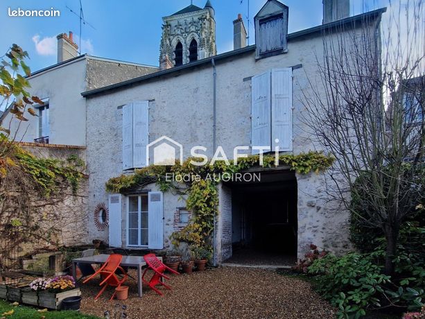 Maison 8 pièces 240 m²