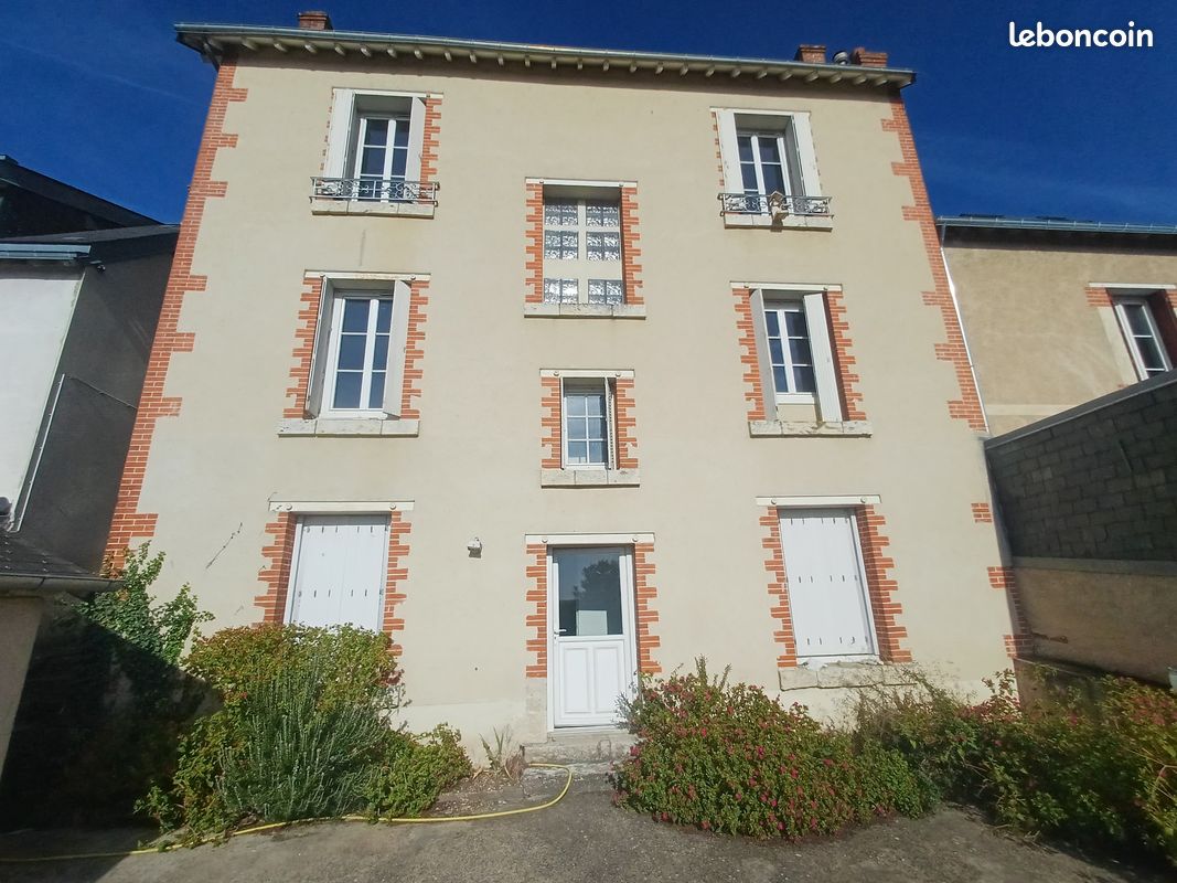 Maison 8 pièces 152 m² · à Blois · 152 m² · 195 000 €