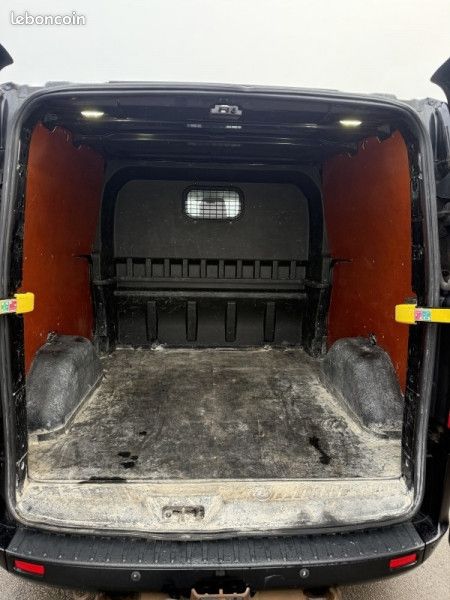 Ford TRANSIT CUSTOM FG 310 L2H1 2.2 TDCI 125CH LIMITED CABINE APPROFONDIE (image 8)