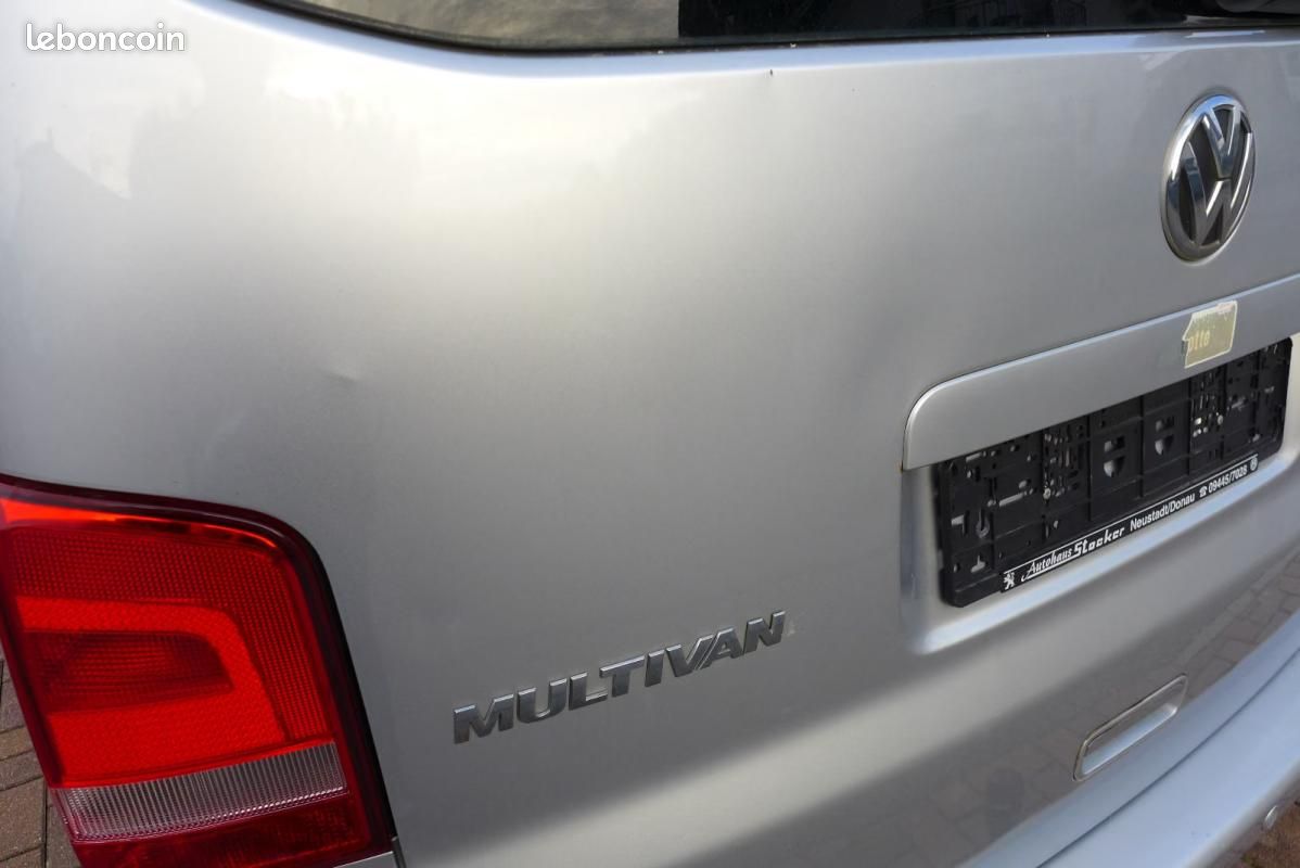 Volkswagen T5 Multivan 2.0 BiTDI Match | 179 ch BVM 7 places Table Chauffage stationnaire Sièges ... (image 17)