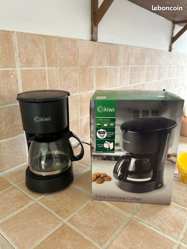 Cafetière conique de 12 tasses, noir