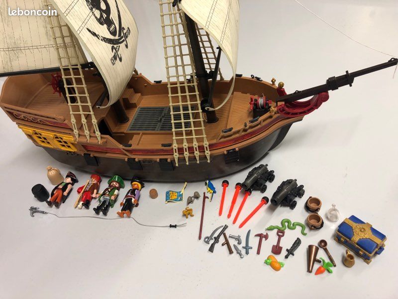Lot PLAYMOBIL Vintage Pirates 2011 - Figurines, Bateau, Lanterne, Bon état