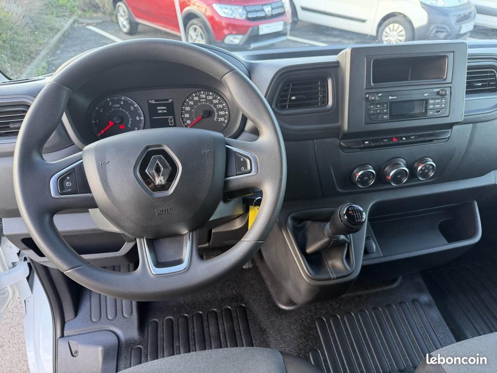 RENAULT MASTER III FOURGON F3500 L2H2 2.3 Blue dCi - 135 Traction Confort (image 13)