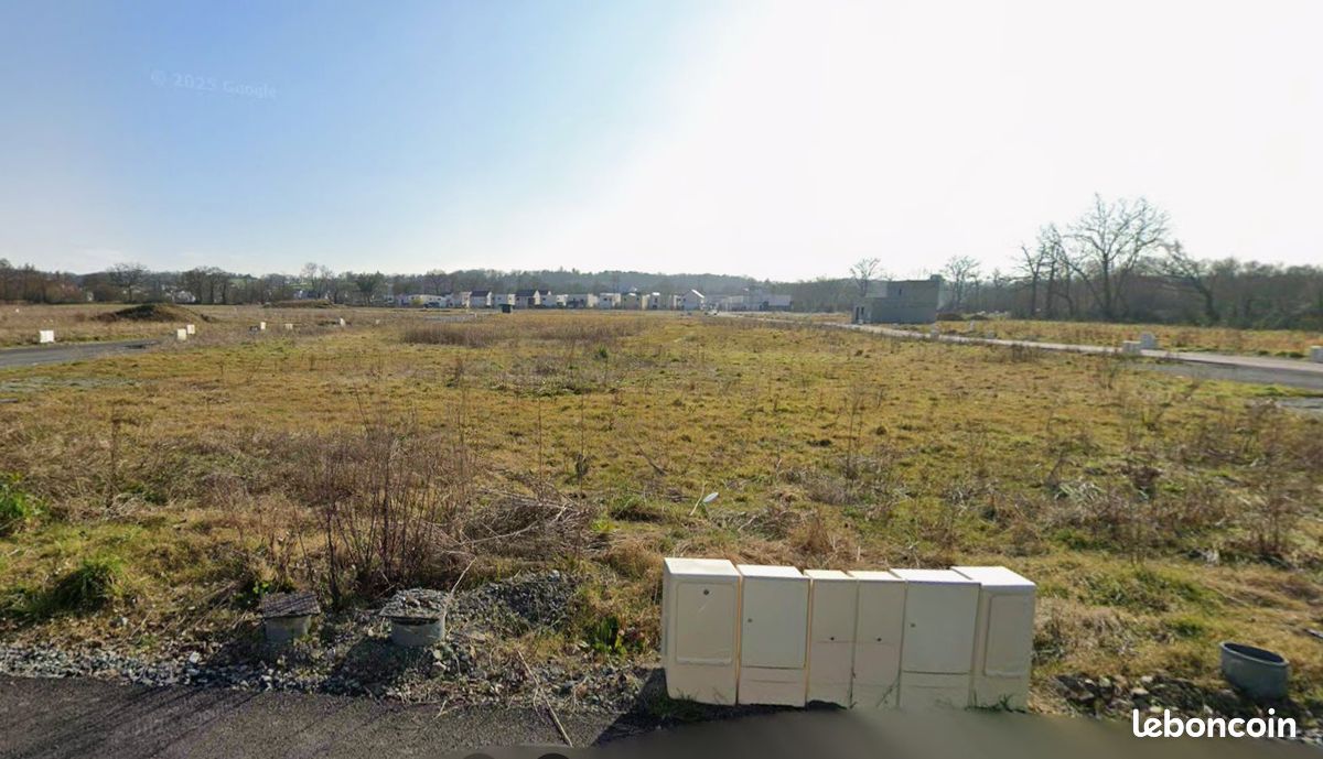 Terrain 318 m² · à Orgères · 79 218 €