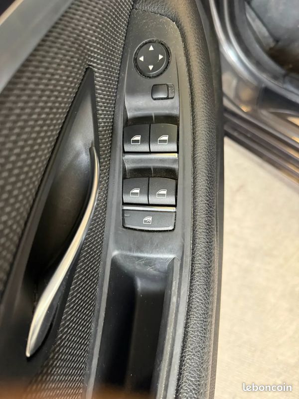 BMW Série 5 Touring 2.0 D 190ch Lounge - 2015 - Suivi complet - Phares LED - Boîte auto (image 18)