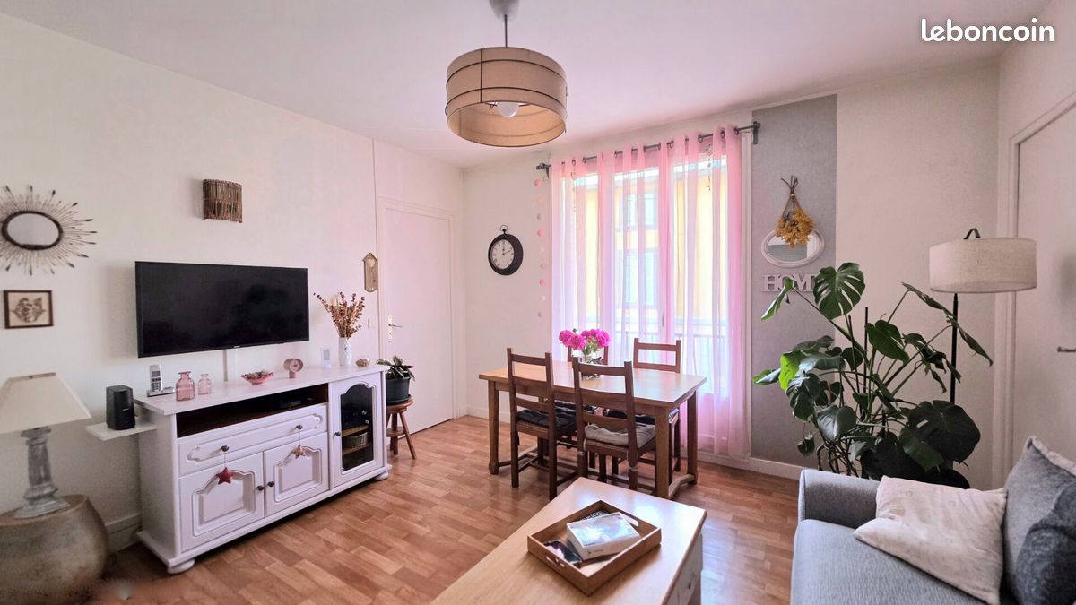 Immeuble 396 m² · à Pont-du-Château · 396 m² · 420 000 €