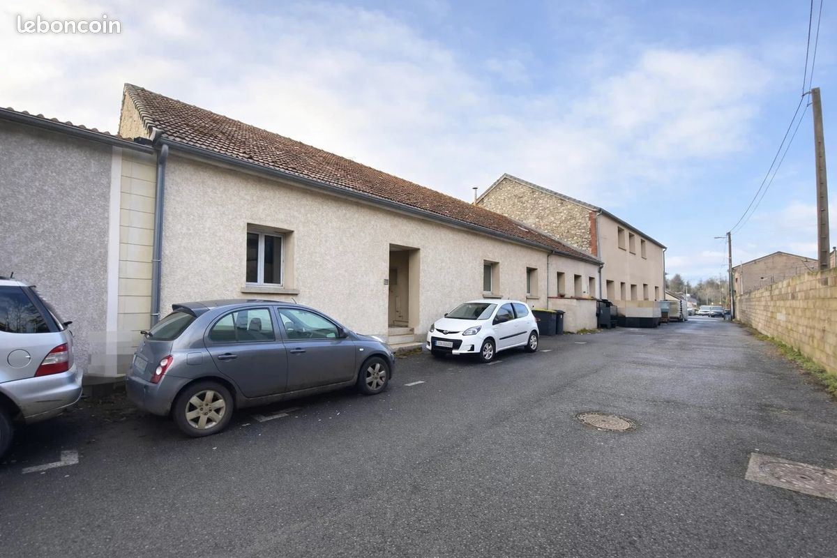 Maison 1 pièce 160 m² · à La Ferté-Gaucher · 160 m² · 92 000 €