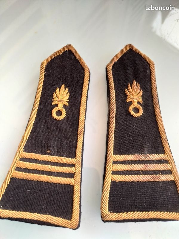 Paire de pattes d'épaules grande tenue capitaine légion étrangère époque indochine afn cannetille fil or pour parachutiste TAP Rep (image 1)