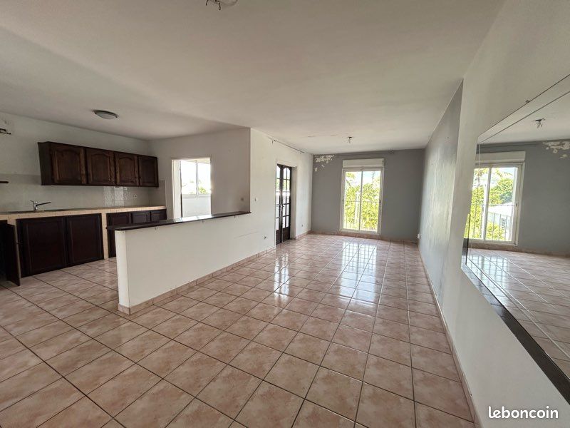 Appartement 3 pièces 76 m² · à Saint-André · 76 m² · 850 €