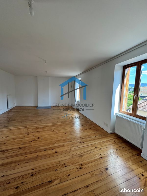 Appartement 6 pièces 125 m² · à La Grand-Croix · 125 m² · 834 €/mois