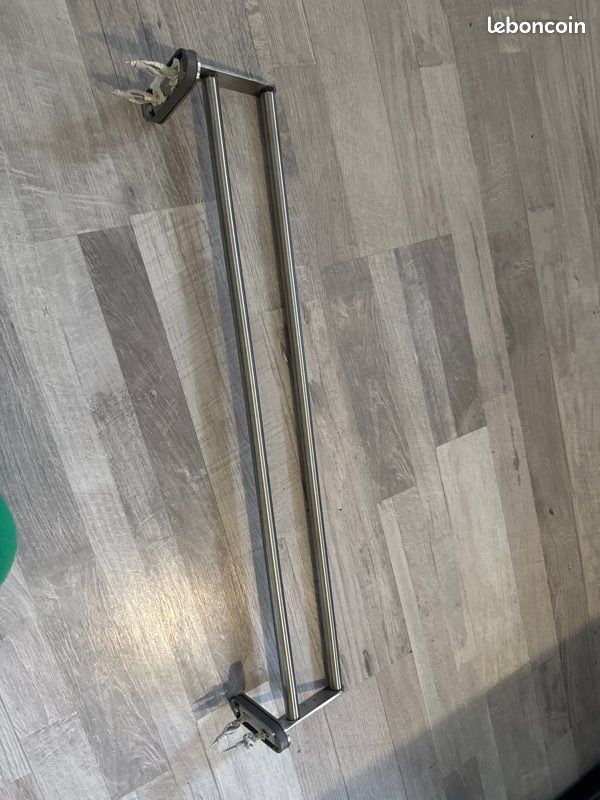 Porte serviette en inox (image 1)