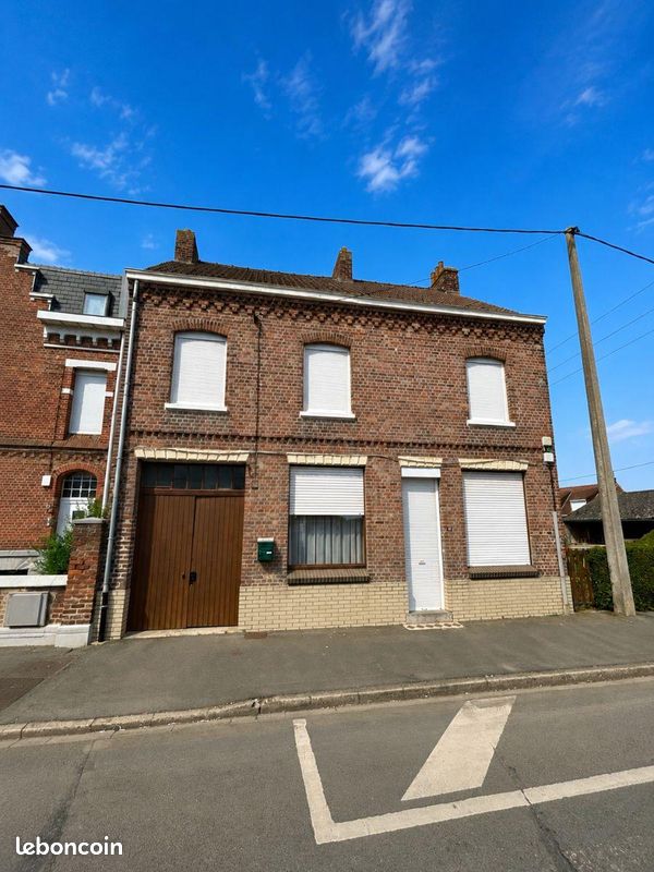 Maison 5 pièces 100 m² · à Vieux-Berquin · 100 m² · 105 400 €
