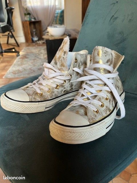 Converses (image 1)
