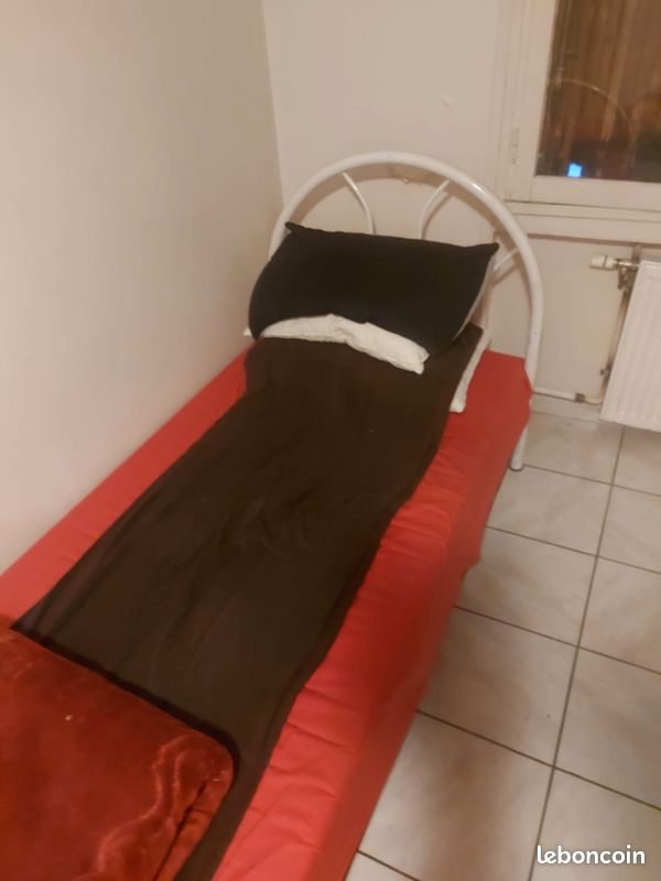 Appartement 1 pièce 14 m² · à Saint-Étienne · 14 m² · 290 €/mois