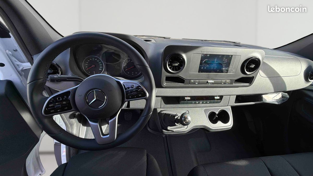 Mercedes sprinter fgn 315 cdi 37 3.5t rwd pro (image 9)