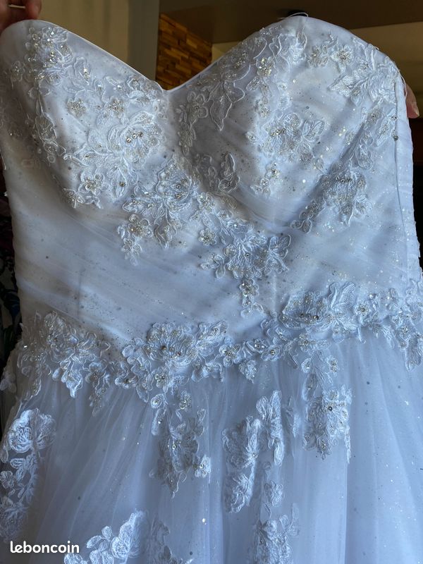 Robe de mariée en parfait état acheté chez Églantine mariage (image 2)