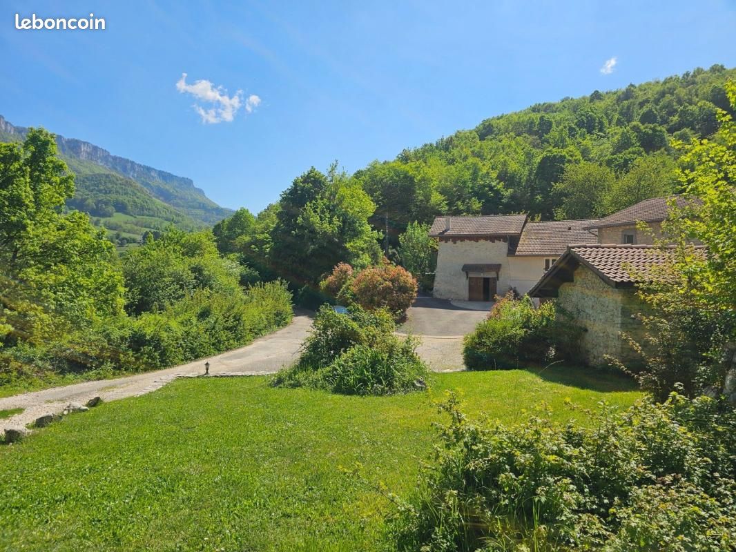 Maison 10 pièces 290 m² · à Saint-Jean-en-Royans · 290 m² · 730 000 €