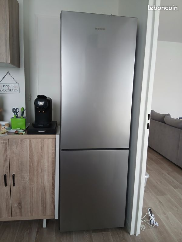 Réfrigérateur combiné - Électroménager