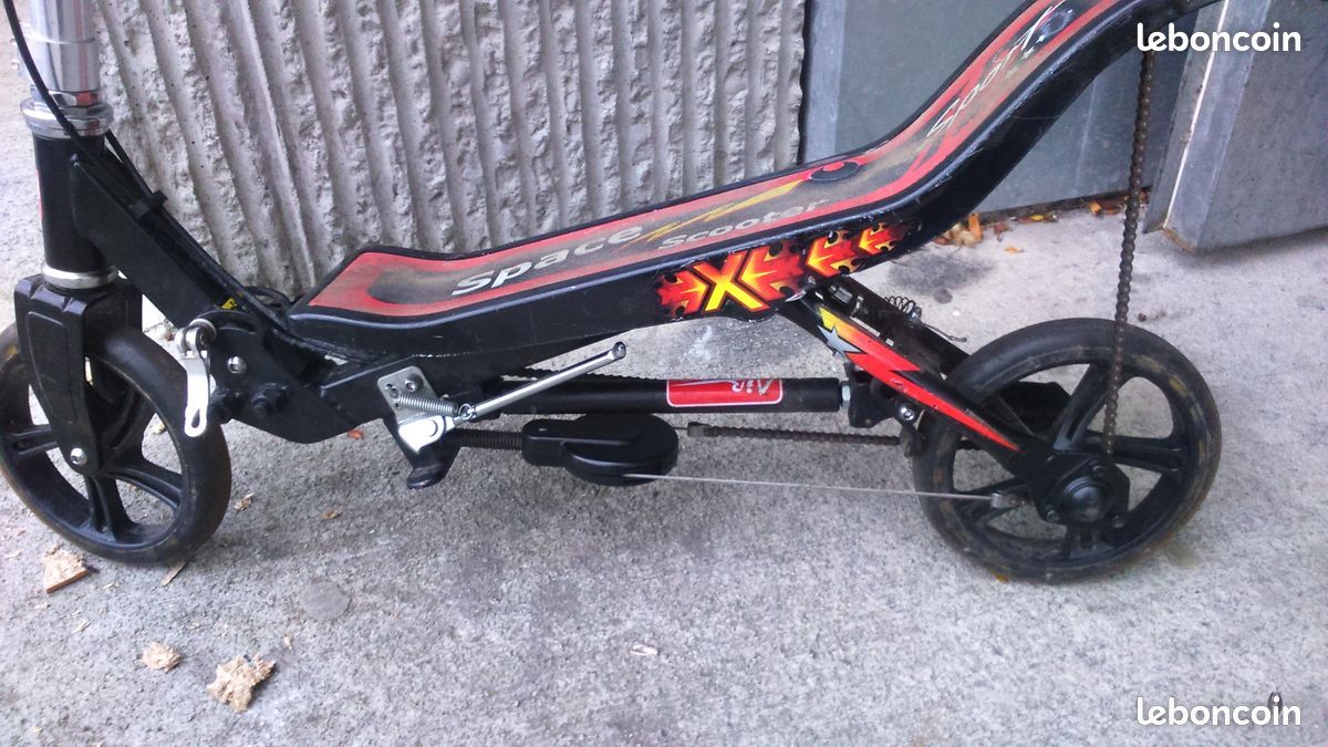 Trottinette a pédalier (image 1)