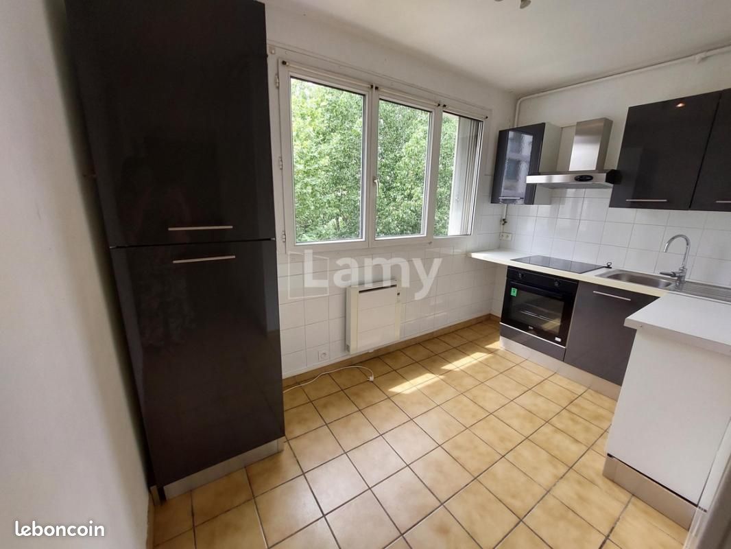 Appartement 3 pièces 54 m² · à Grenoble · 54 m² · 617 €