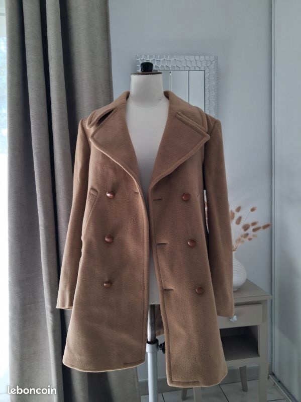 Manteau court , Caban long, croisé, vintage inspiration années 70. JAMAIS PORTE Taille 38 Femme Couleur camel Matière : 50 % poil de chameau (camelhair. Dimensions dans annones (image 2)