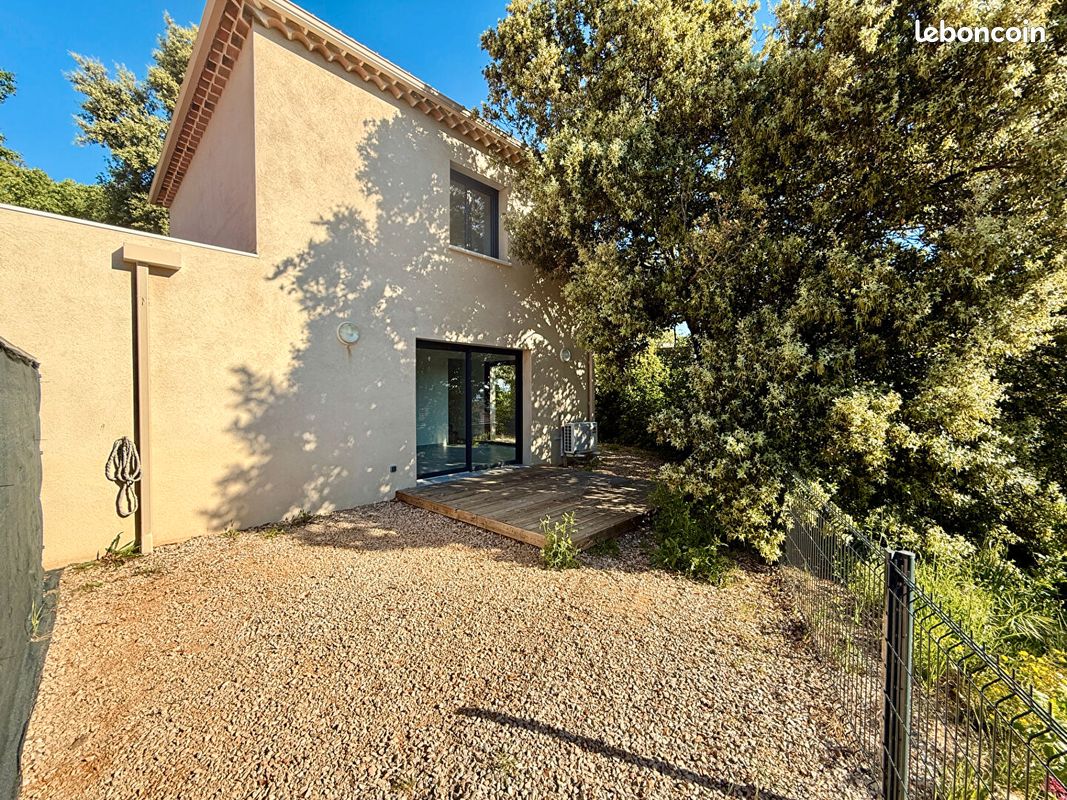 Maison 4 pièces 69 m² · à Saint-Maximin-la-Sainte-Baume · 69 m² · 300 000 €