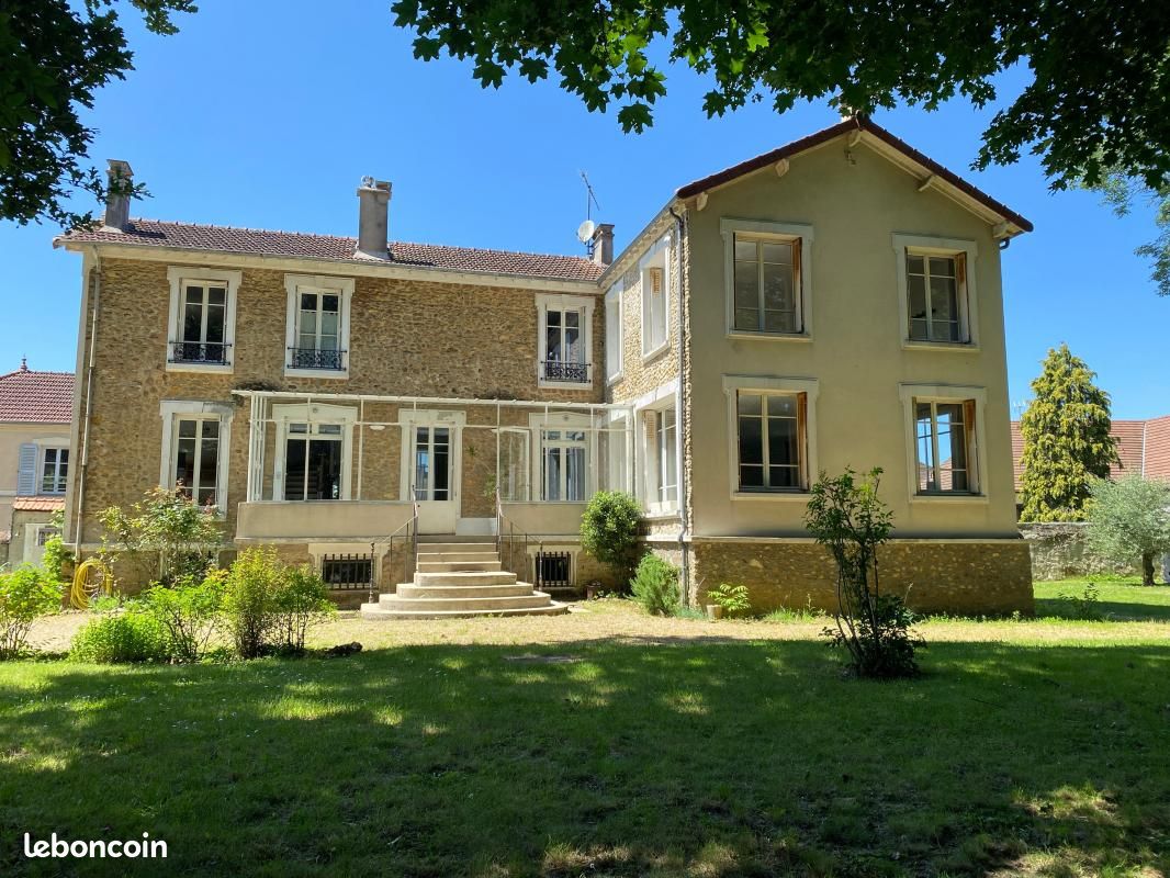 Maison 6 pièces 241 m² (image 2)