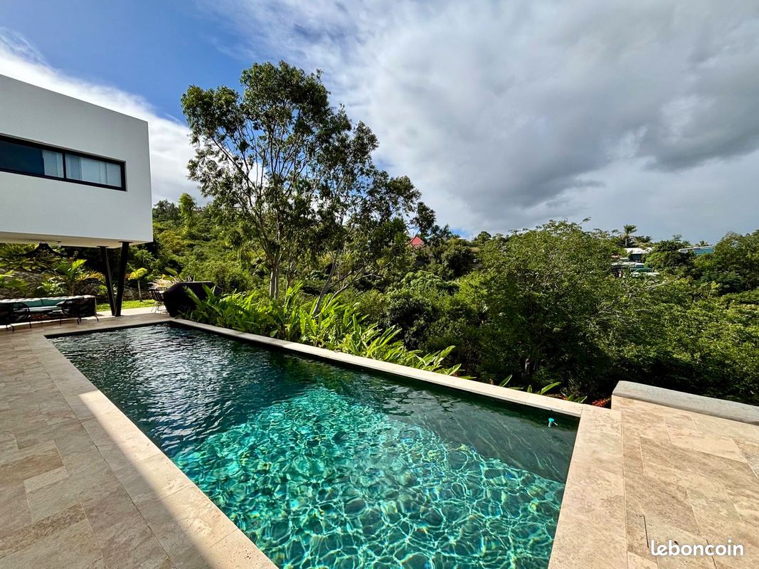 Maison 4 pièces 170 m² · à L'Étang-Salé · 170 m² · 898 000 €